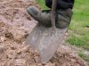 264765-boot-duwen-spade-in-de-aarde.jpg