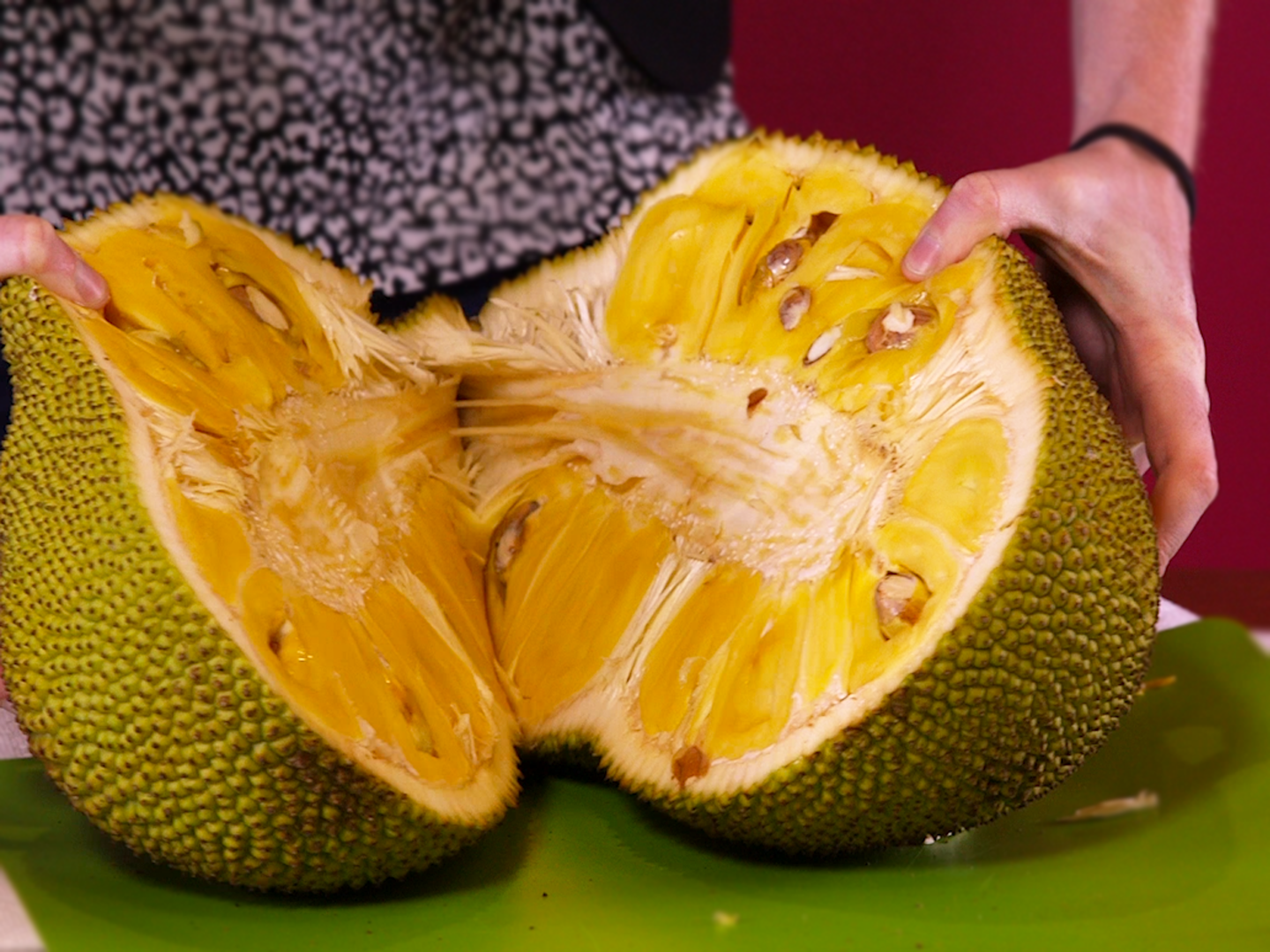 we-tried-jackfruit--the-huge-tree-fruit-that-supposedly-tastes-like-pulled-pork.jpg