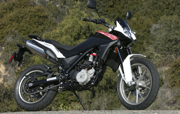 husqvarna-tr-650-strada-6.jpg